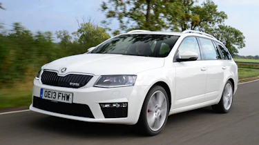 Skoda Octavia vRS front action