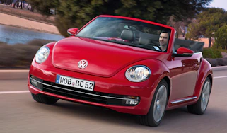 Volkswagen Beetle Cabriolet front cornering
