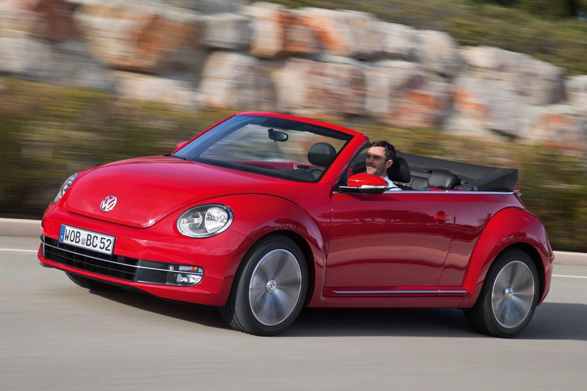 VW Beetle Cabriolet 2.0 TDI side