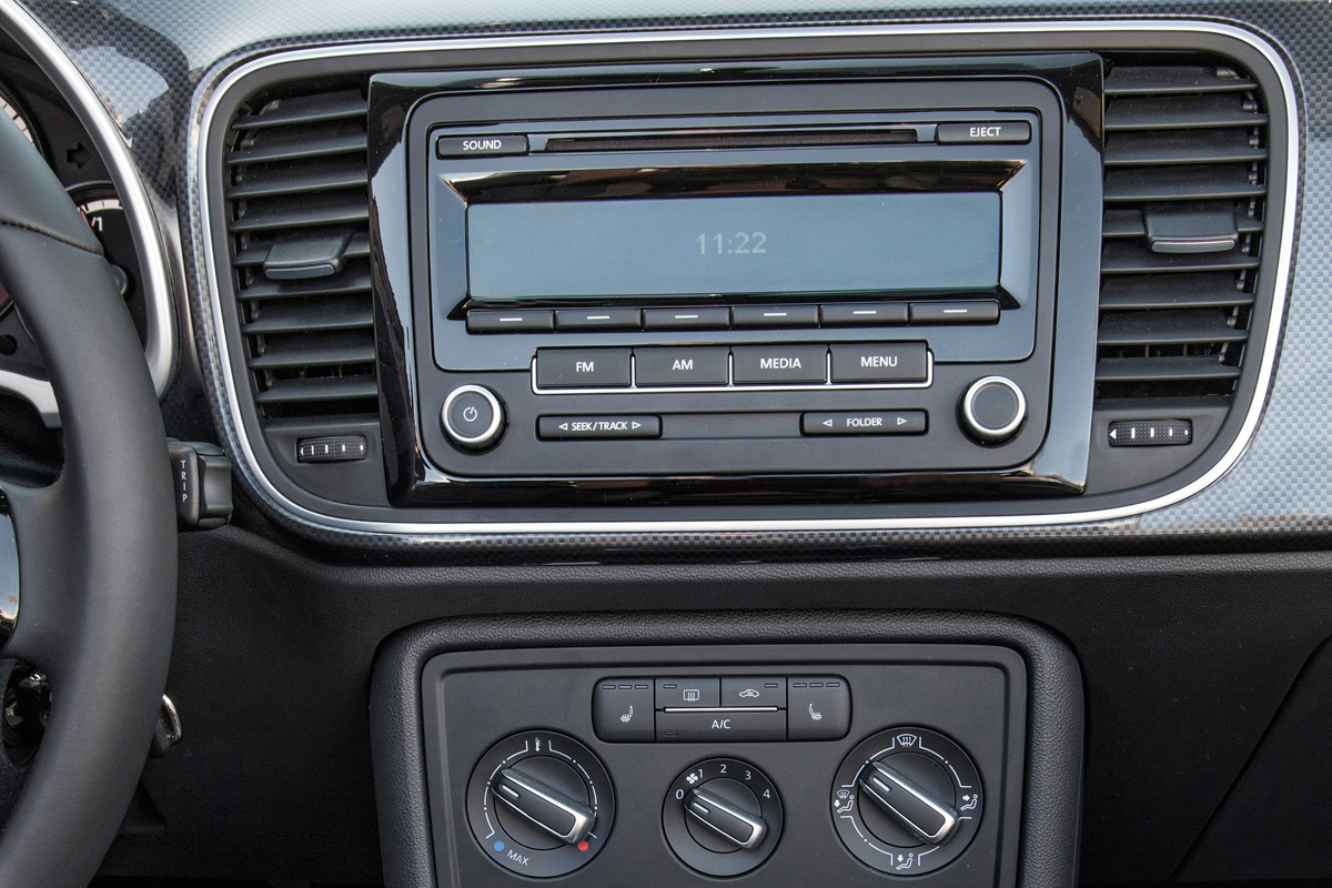 Volkswagen Beetle Cabriolet centre console