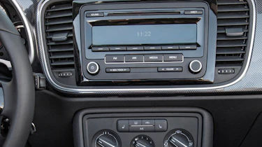 Volkswagen Beetle Cabriolet centre console