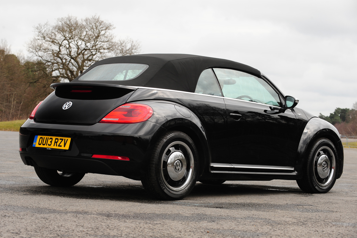 Volkswagen Beetle Cabriolet roof up