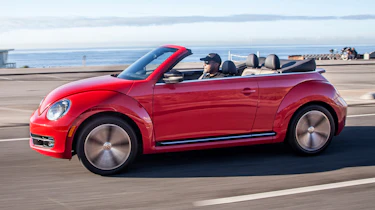 Volkswagen Beetle Cabriolet panning