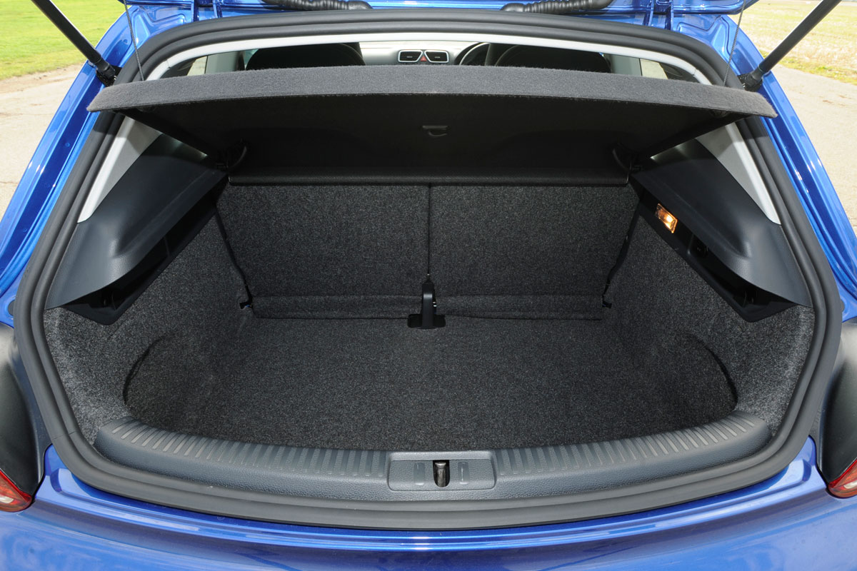 Volkswagen Scirocco boot