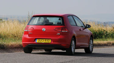 Volkswagen Golf 1.2 S rear action