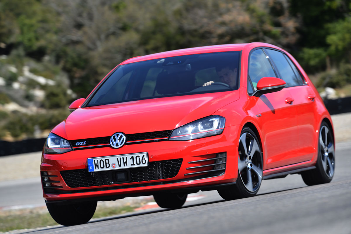 Volkswagen Golf GTI front corner