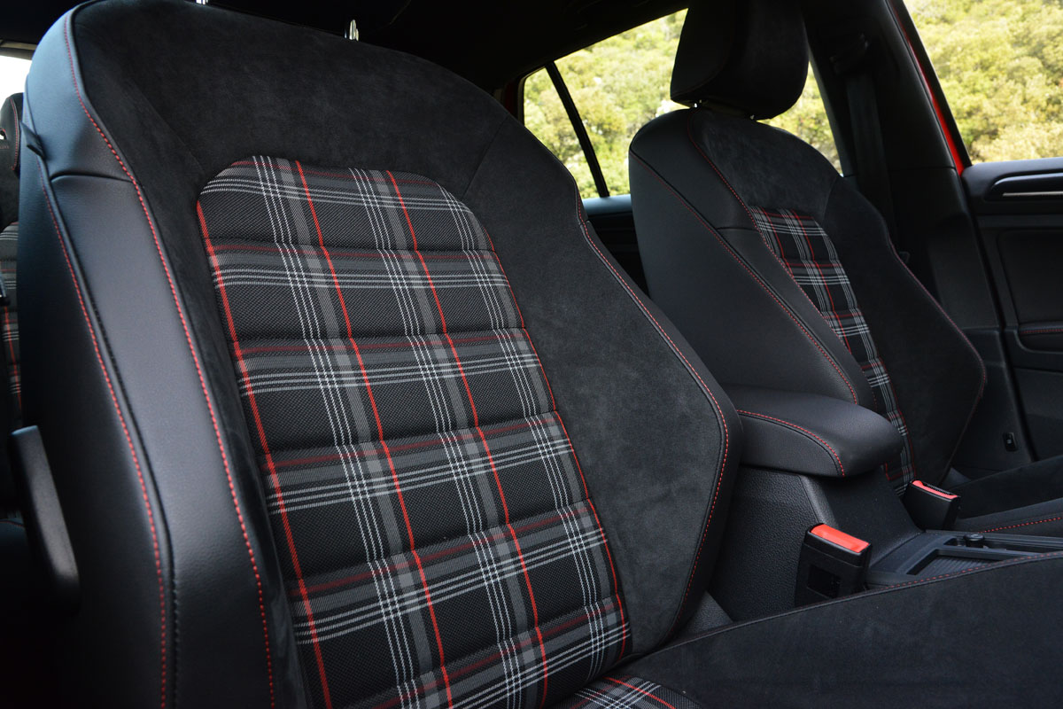 Volkswagen Golf GTI seat