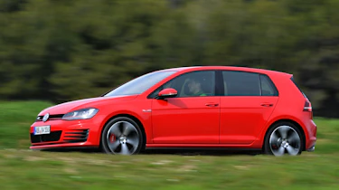 VW Golf GTI Performance Pack panning