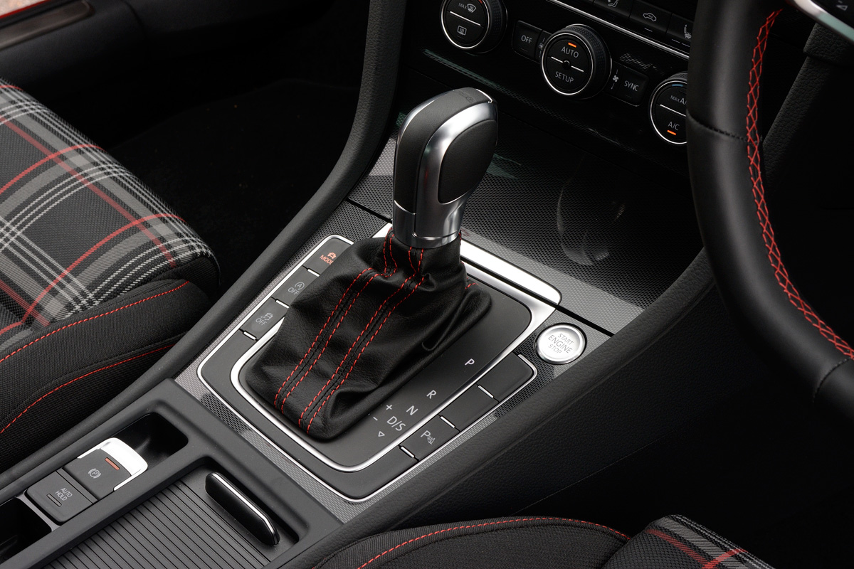 VW Golf GTI Performance Pack gearlever