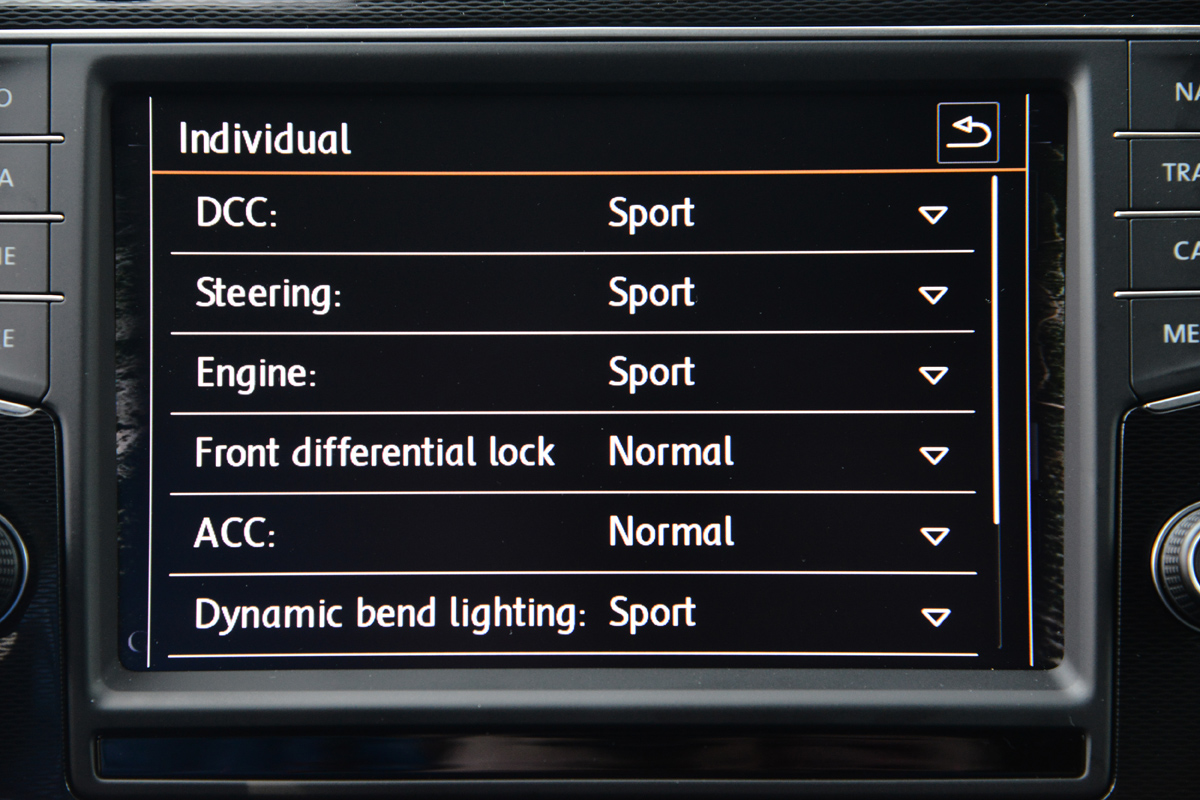VW Golf GTI Performance Pack display