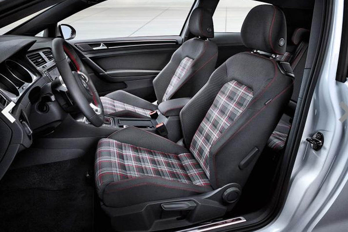 VW Golf GTI interior 2