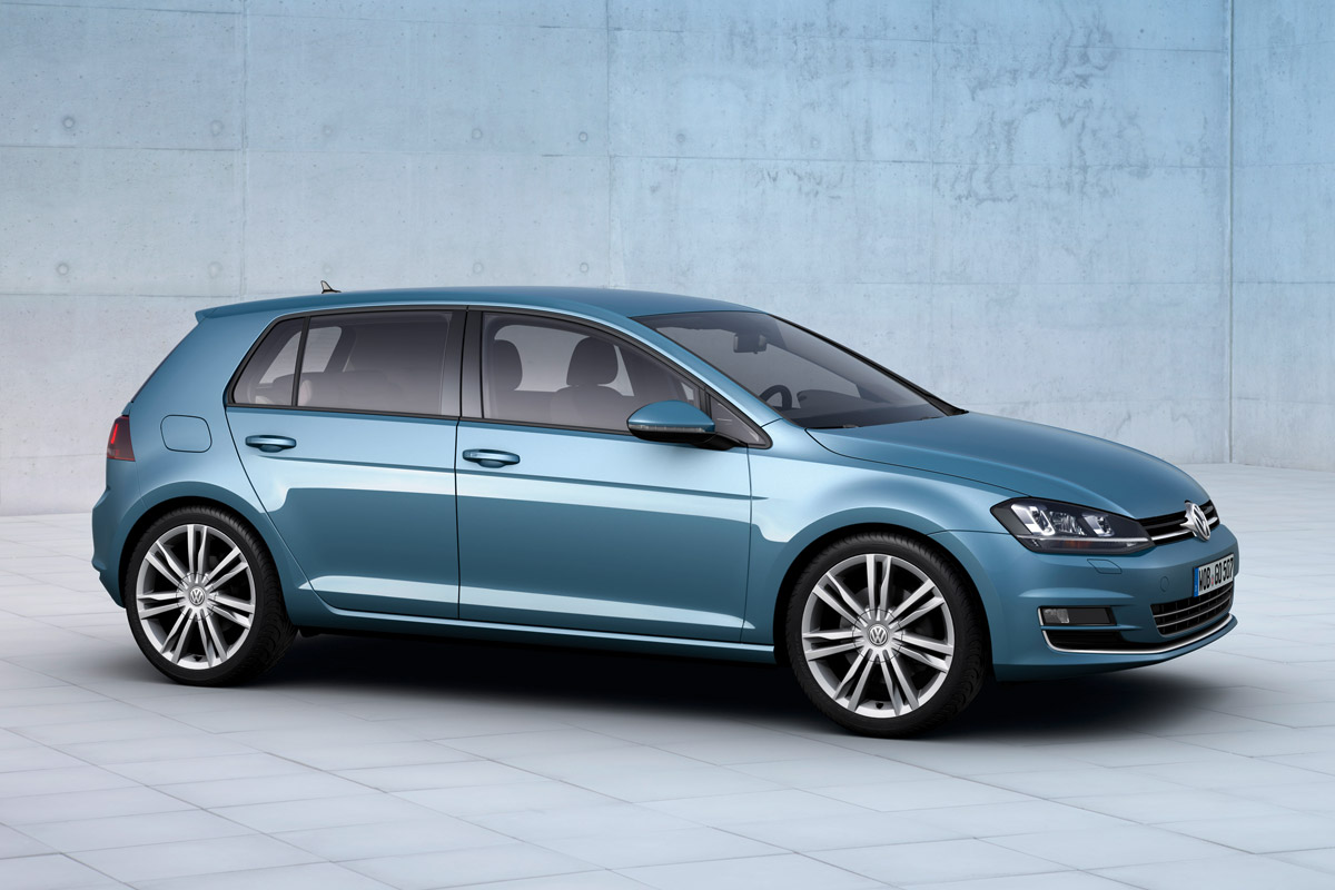 VW Golf Mk7 front static blue