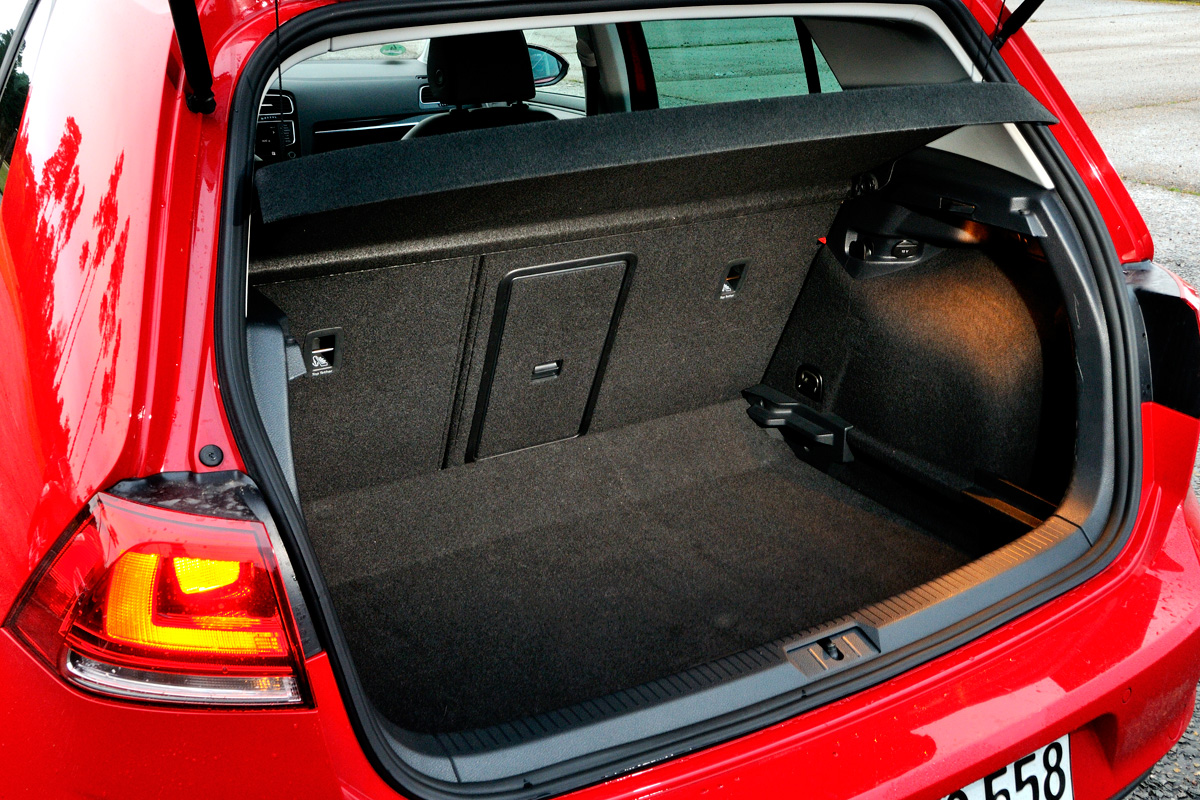 Volkswagen Golf Mk7 boot