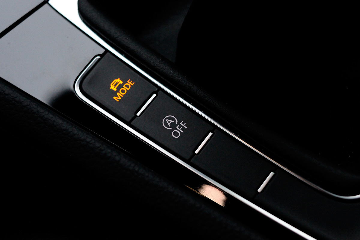 Volkswagen Golf Mk7 details