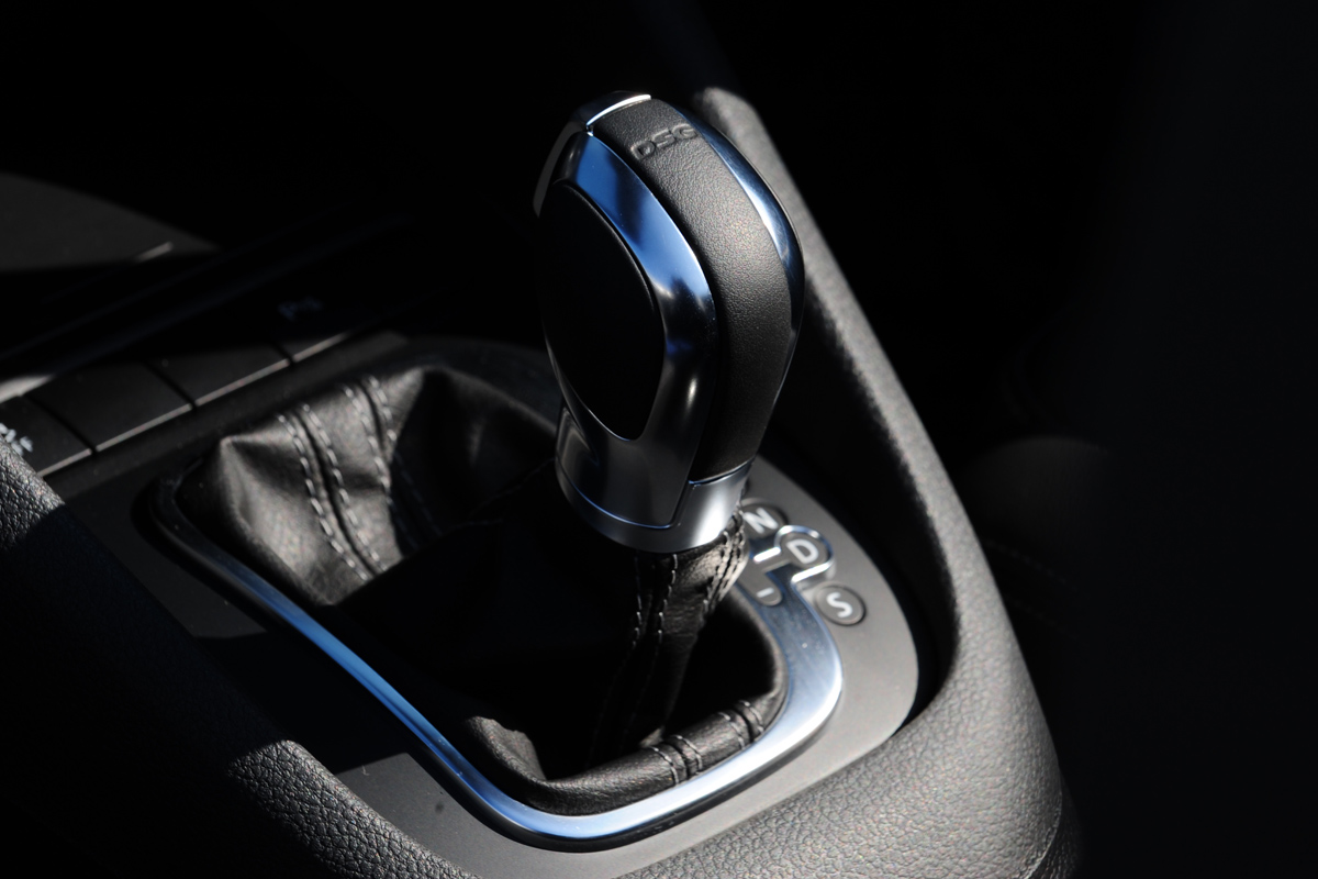 VW Golf R Cabriolet gearlever