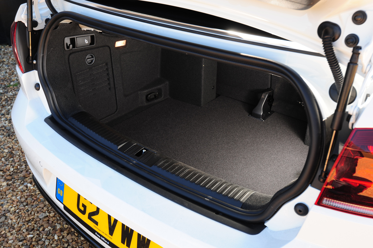 VW Golf R Cabriolet boot