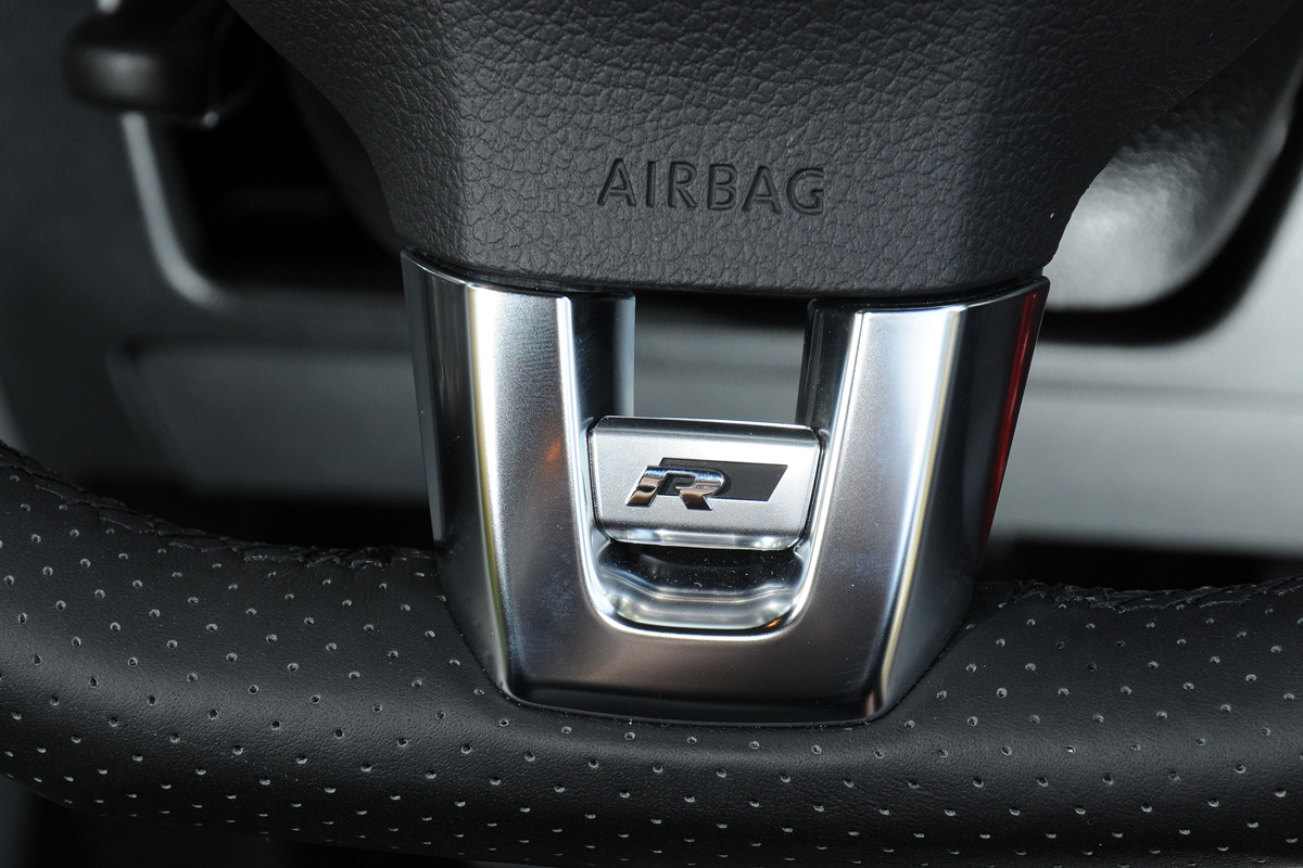 Volkswagen Polo R Line badge