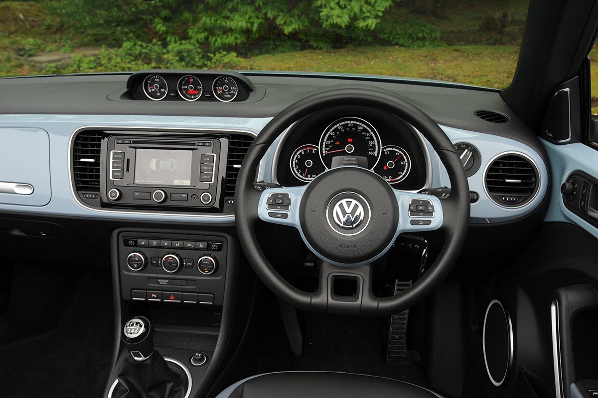 VW Beetle Cabriolet interior