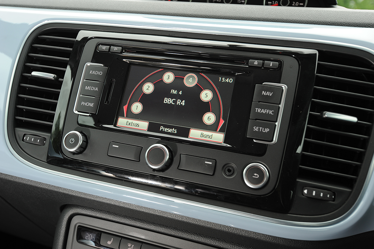 VW Beetle Cabriolet sat-nav