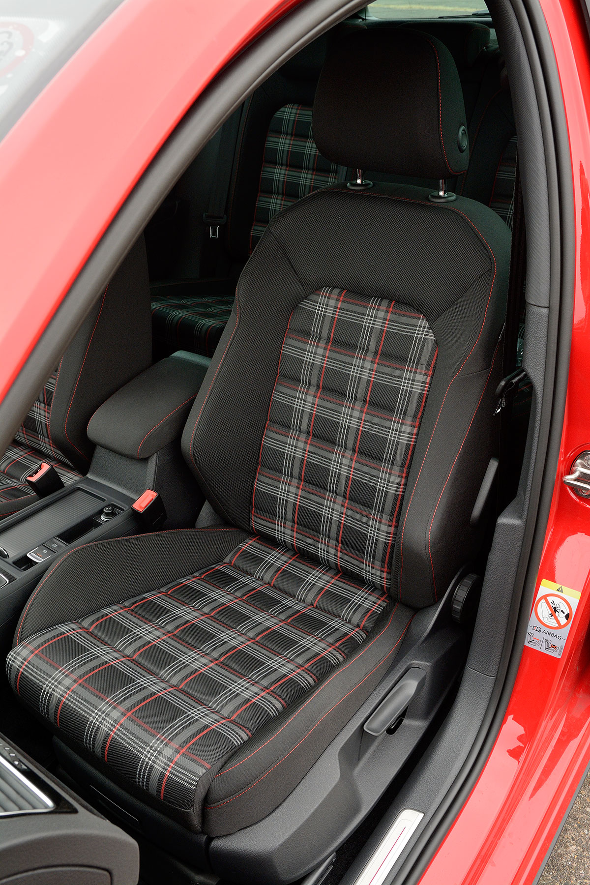 Volkswagen Golf GTI DSG front seat