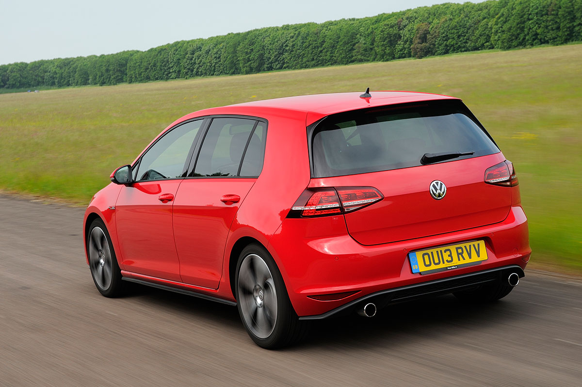 Volkswagen Golf GTI DSG rear action