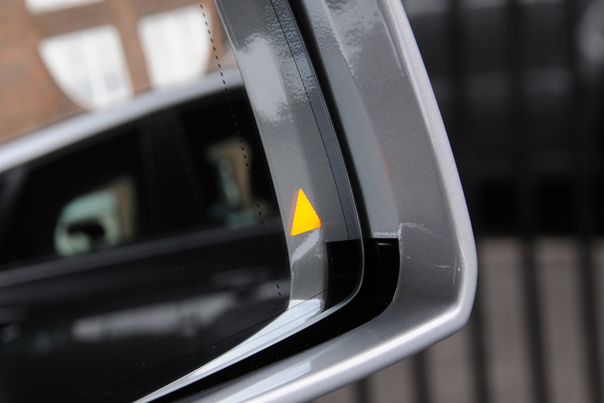 Mercedes B Class blind spot monitor