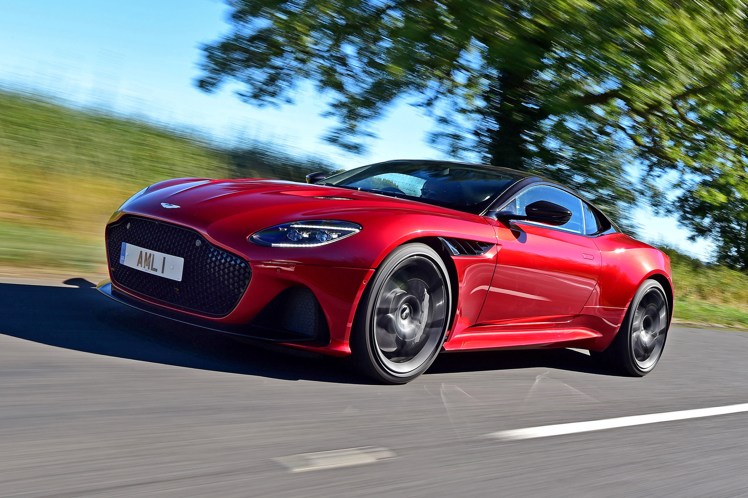 Aston Martin DBS Superleggera - front