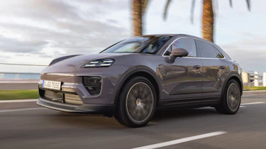 Porsche Macan Electric - side tracking