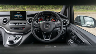Mercedes V-Class - front cabin
