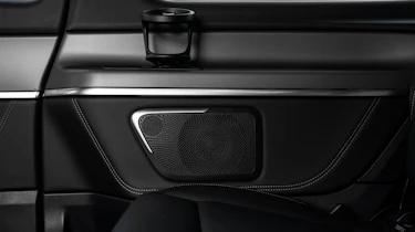 Mercedes V-Class - cupholder