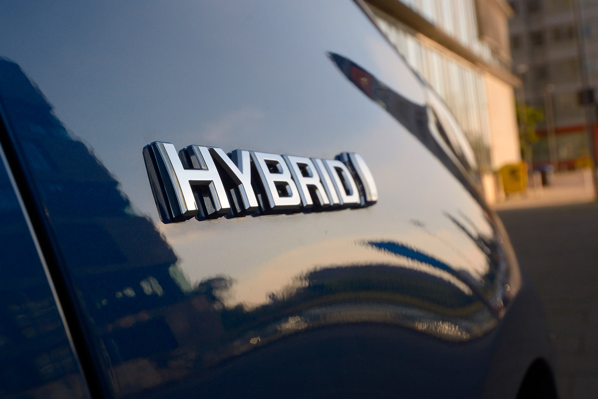 Hybrid badge