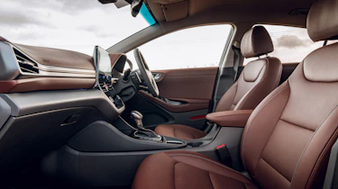 Hyundai Ioniq hybrid front seats