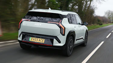 Kia EV3 - rear tracking