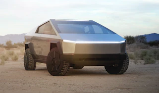 Tesla Cybertruck - front