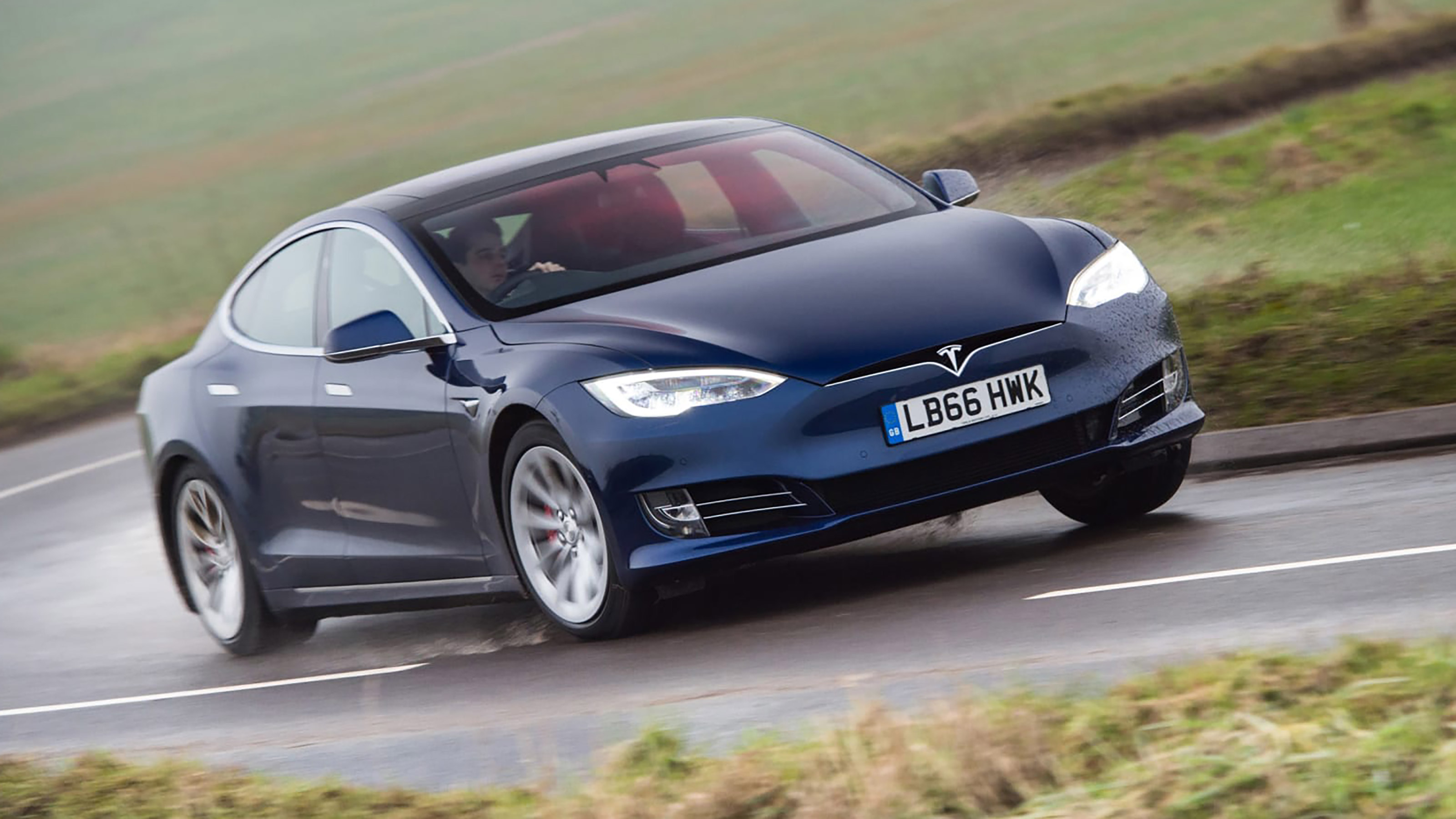 2016 Tesla Model S - cornering