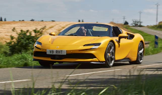 Ferrari SF90 Spider