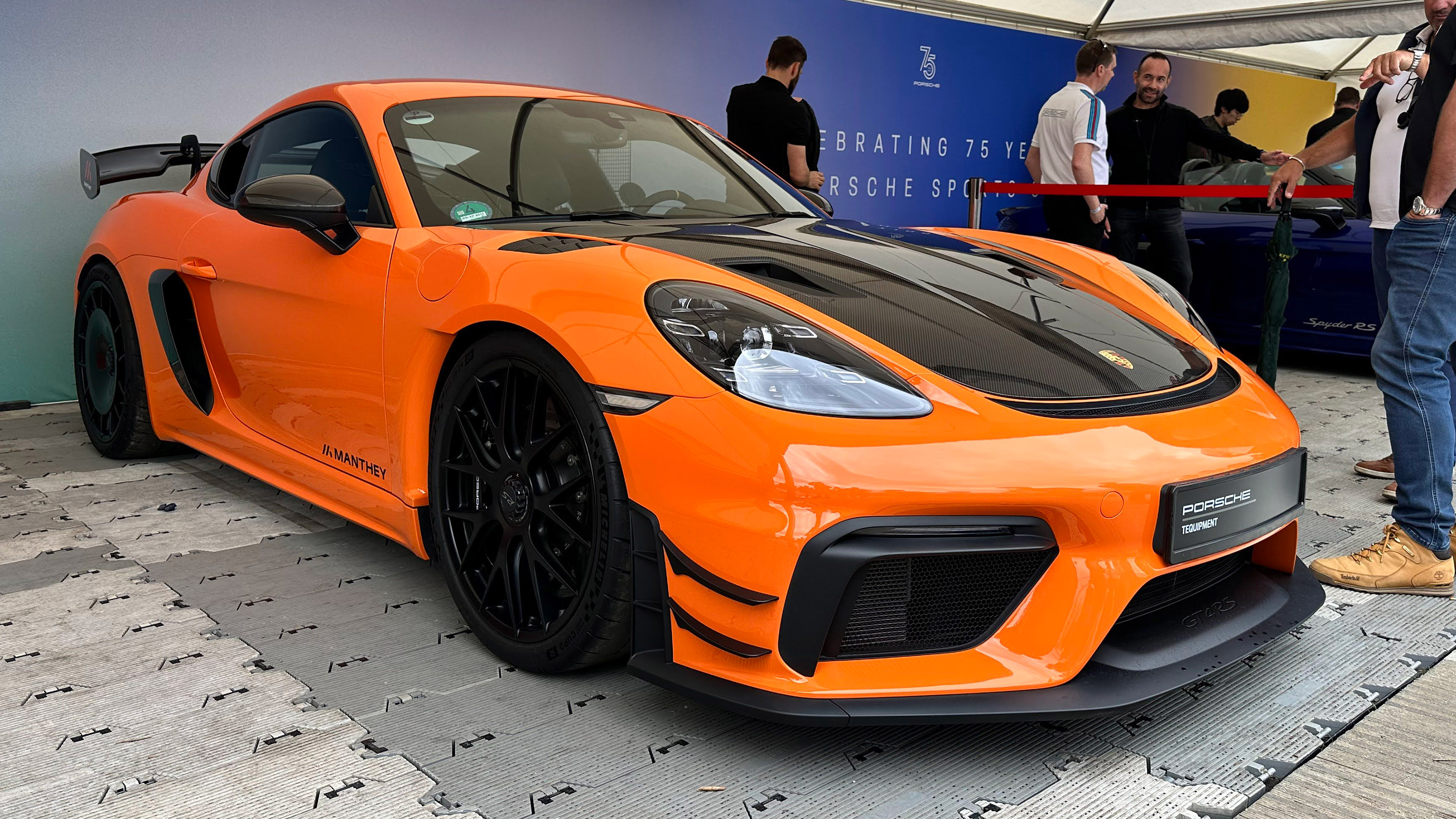 Porsche Cayman GT4 RS