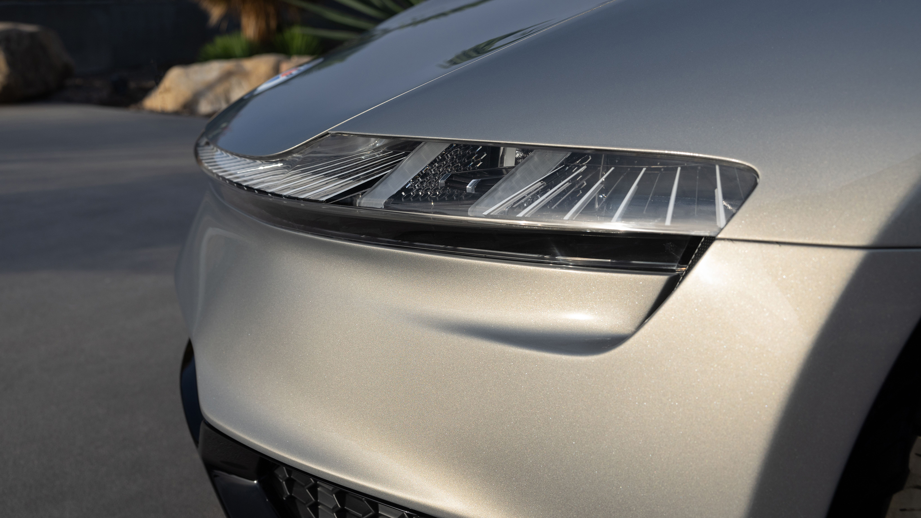 Fisker Ronin - front headlight 