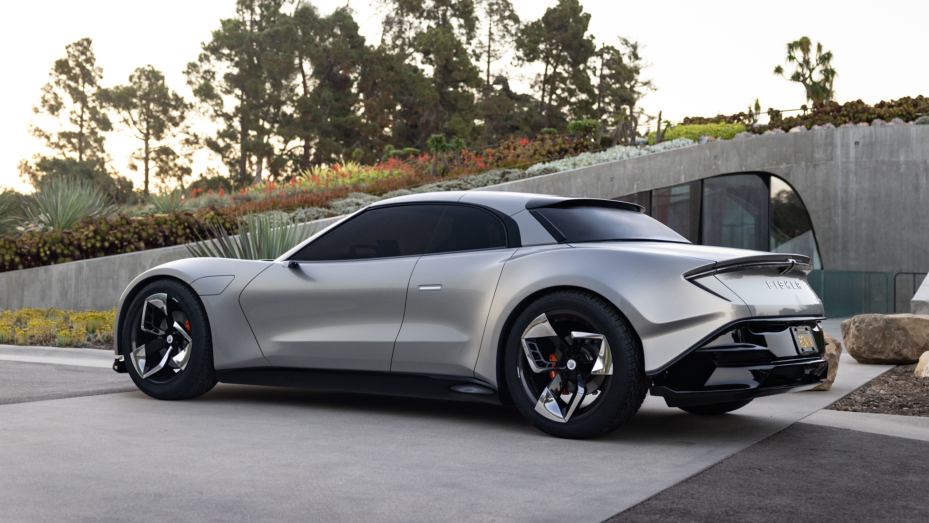 Fisker Ronin - rear static