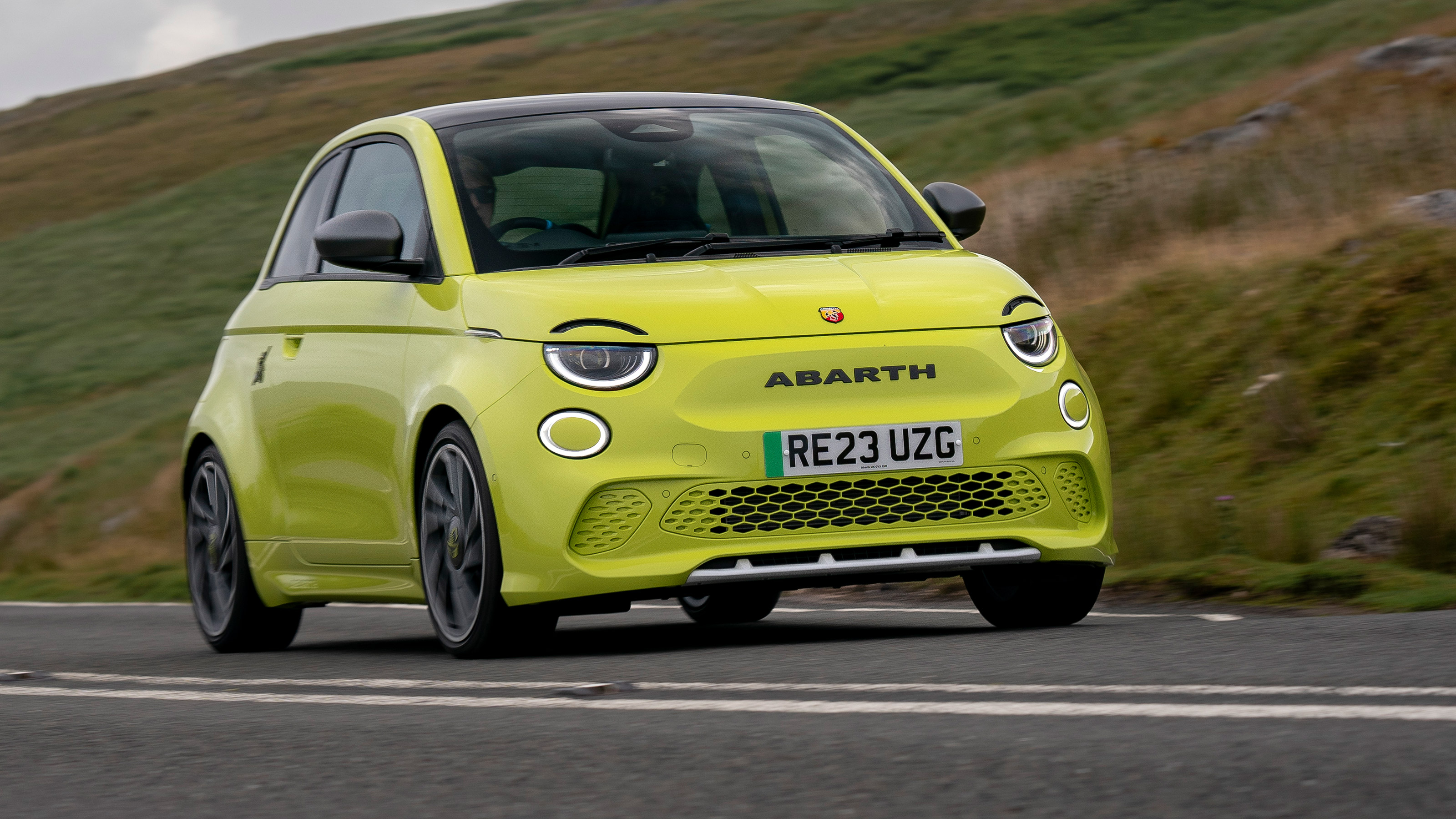 Abarth 500e - front