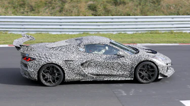 Corvette C8 ZR1 - side