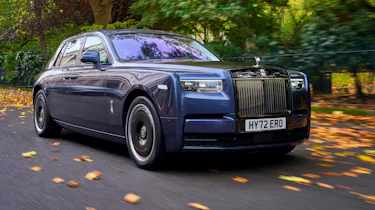 Rolls-Royce Phantom - front tracking